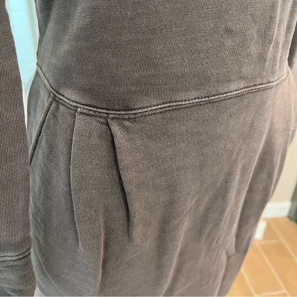 Gap hand dyed gray sweatshirt dress with side zip and pockets - Picture 2 of 6
